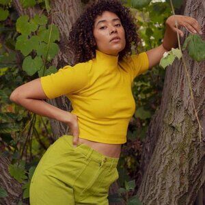 1/2 Sleeve turtleneck crop top in yellow